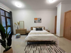 Calm Brand New Spacious Apartment